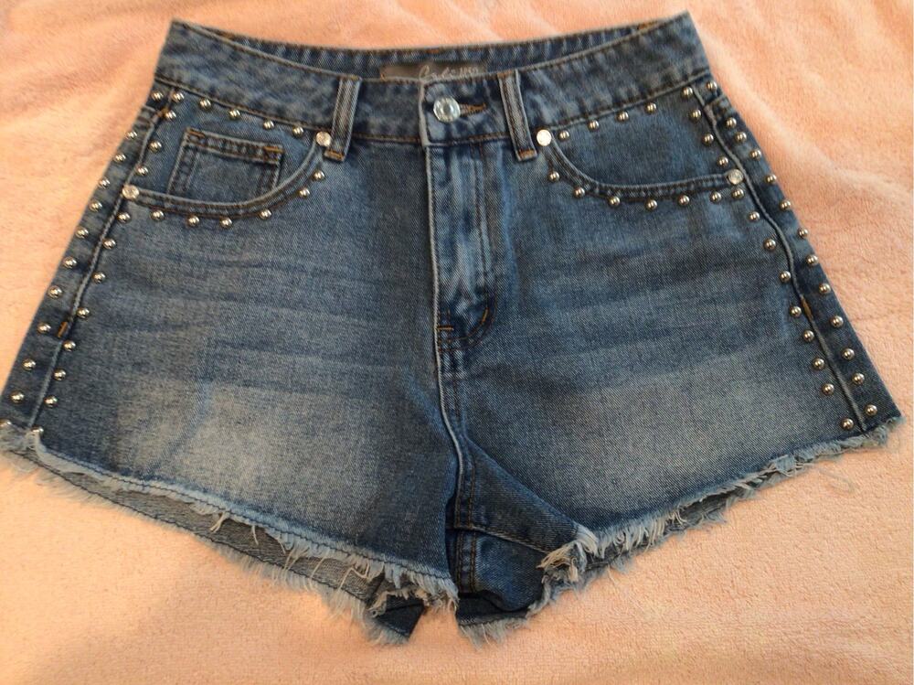 Cali 1850 cutoff jean shorts studded frayed festival Y2K raw hem 3/26